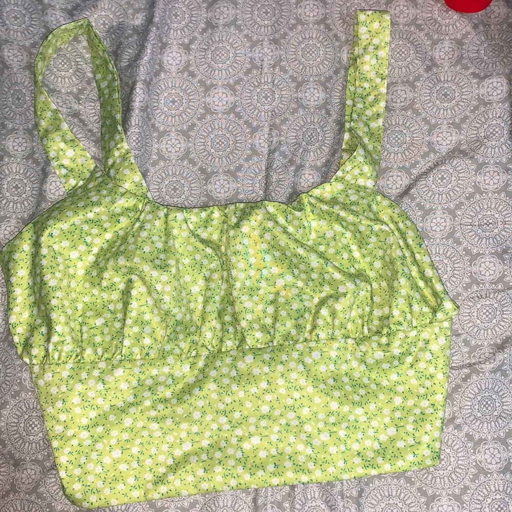Never worn shirt from zaful. Size small